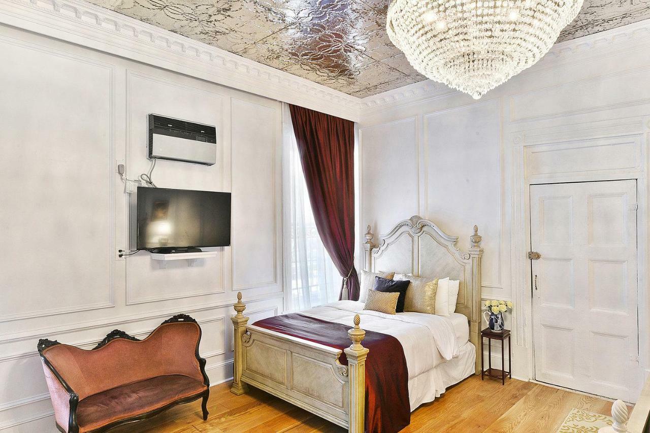French Quarter Mansion New Orleans