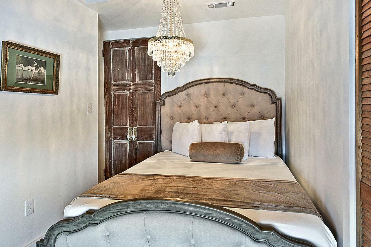 French Quarter Mansion Hotel