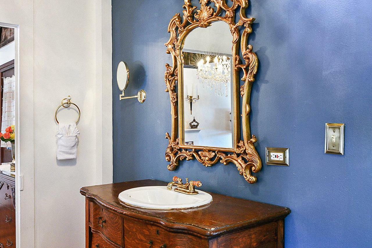 French Quarter Mansion Hotel