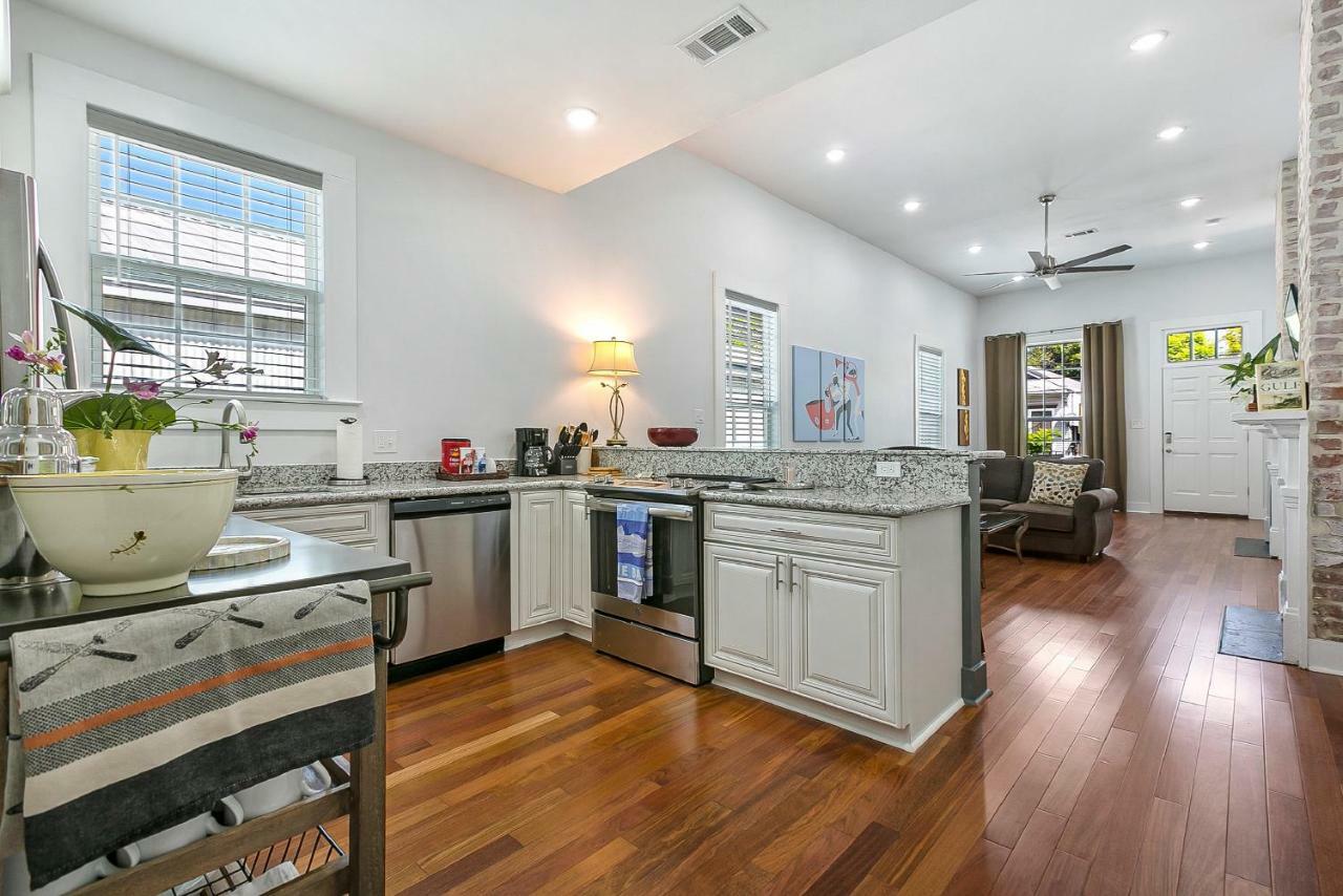 Cozy And Charming House With Luxury Amenities * New Orleans