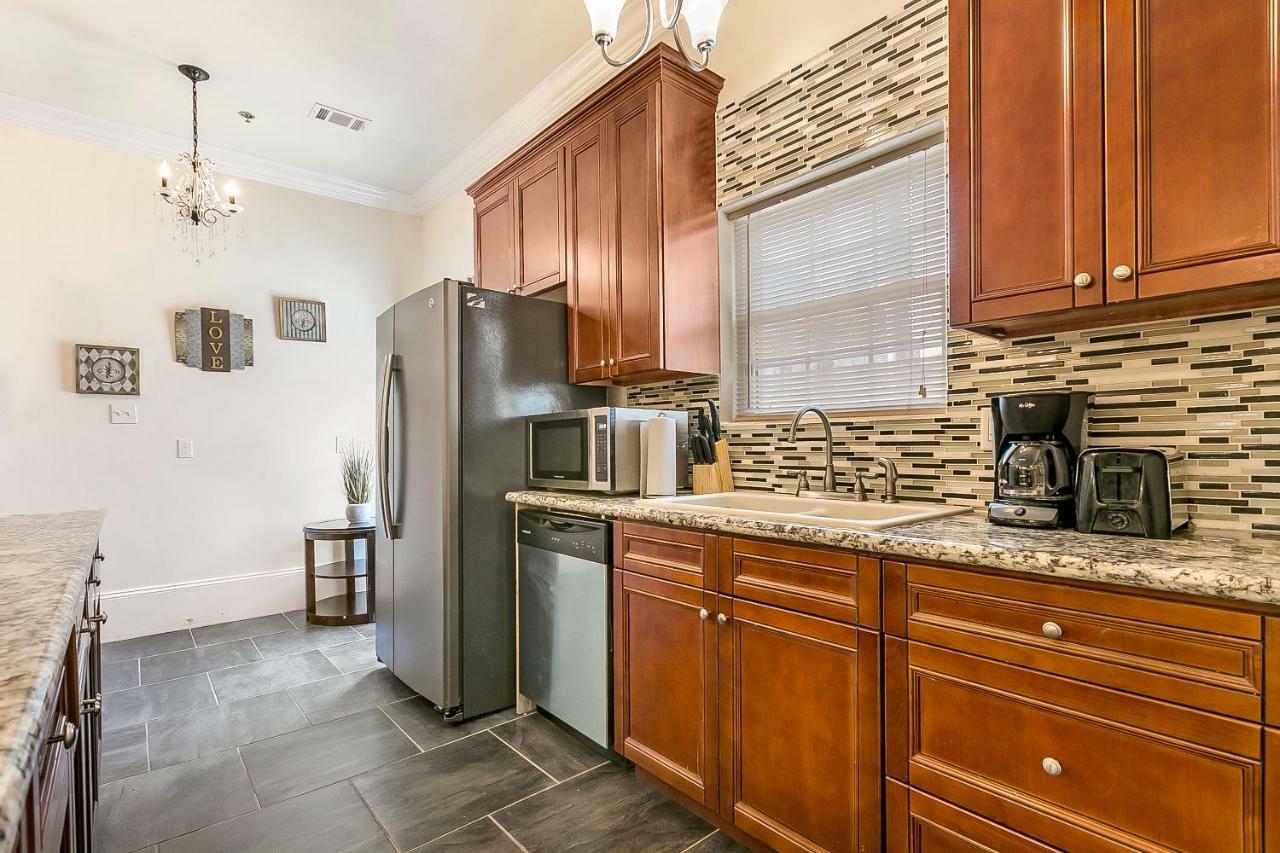Urban With Spacious & Amenities New Orleans