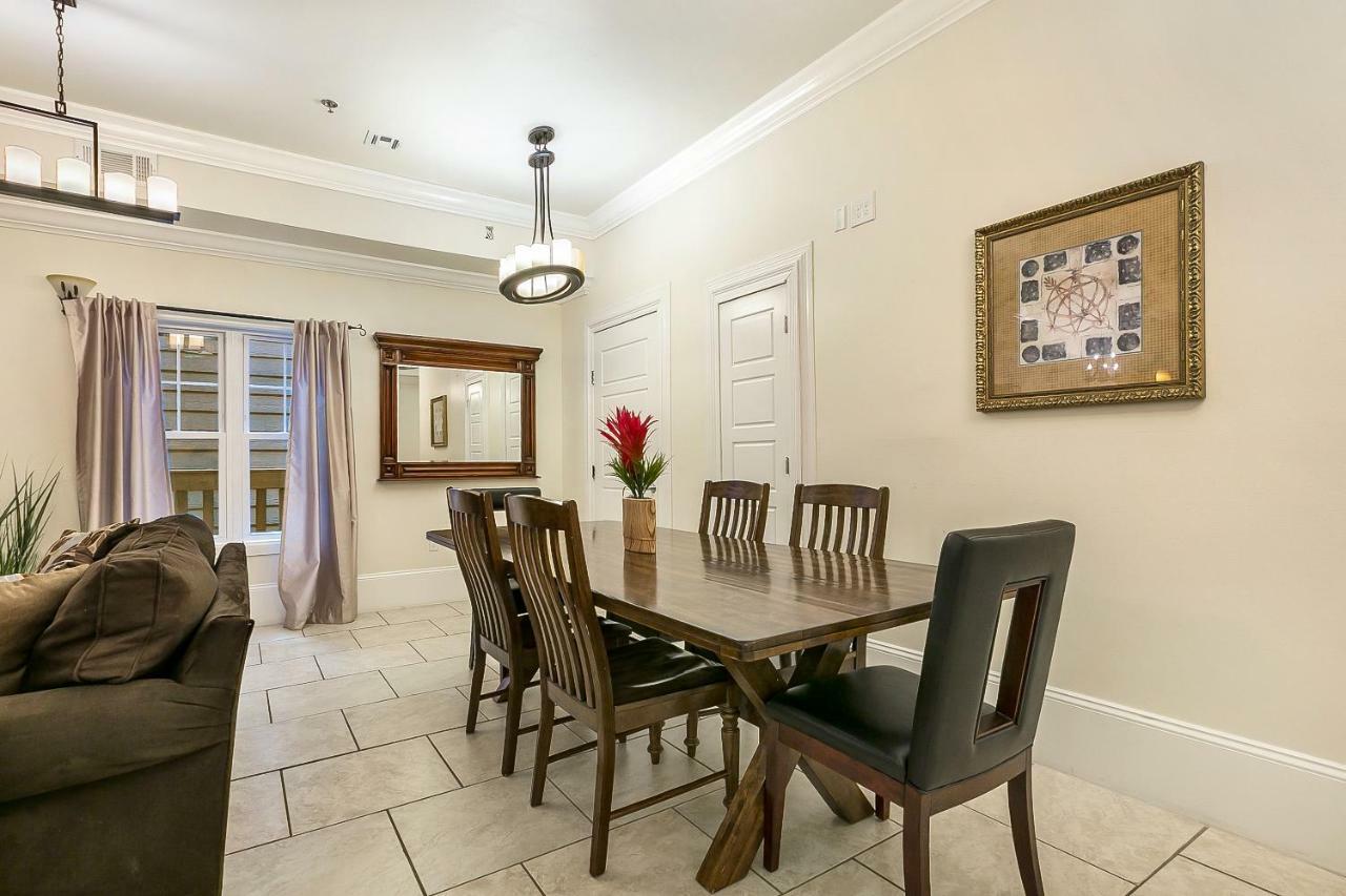 Urban With Spacious & Amenities Apartment