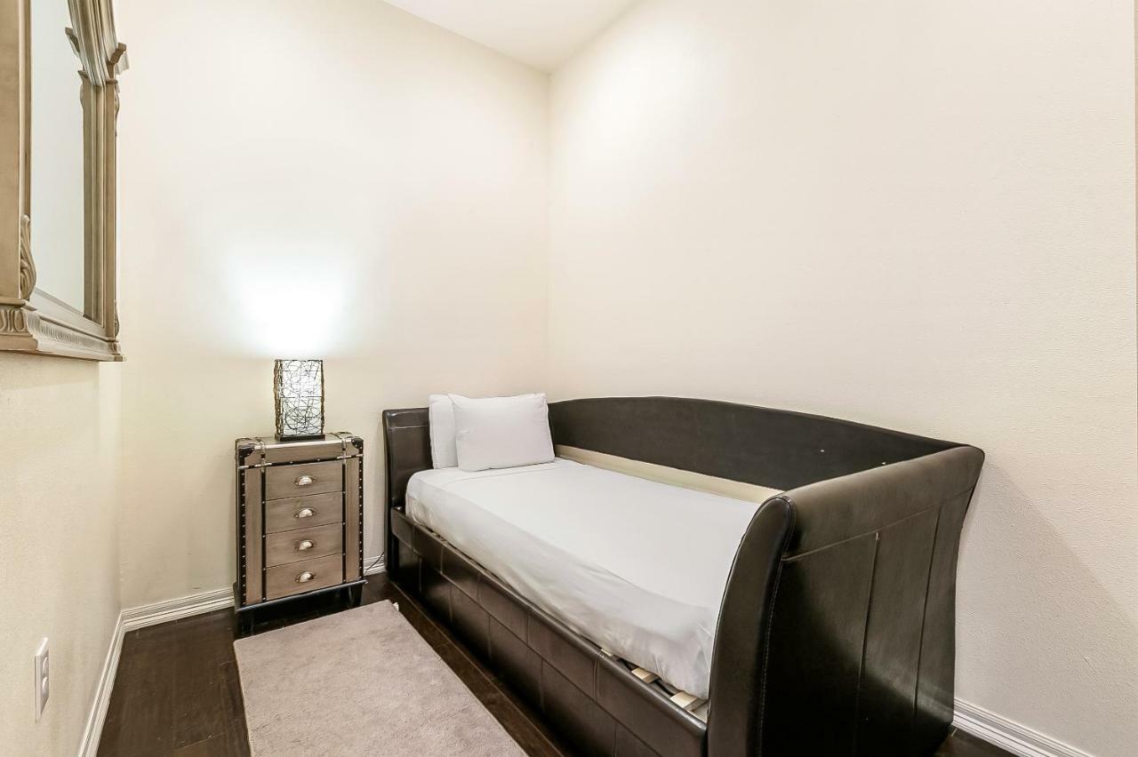 Apartment Spacious 4bd Luxury Penthouse With Balcony New Orleans