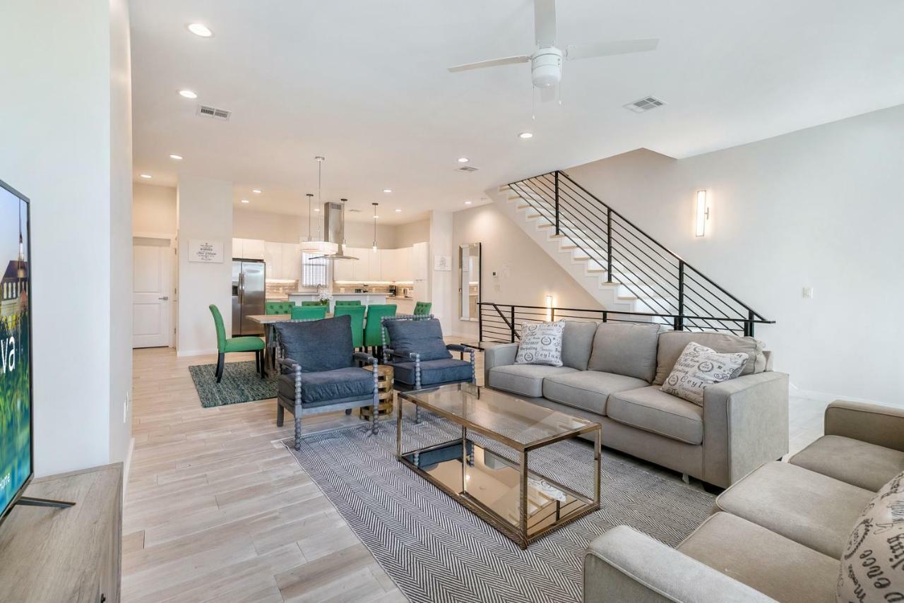 New Construction Townhouse Near Hot Spots Guest house *
