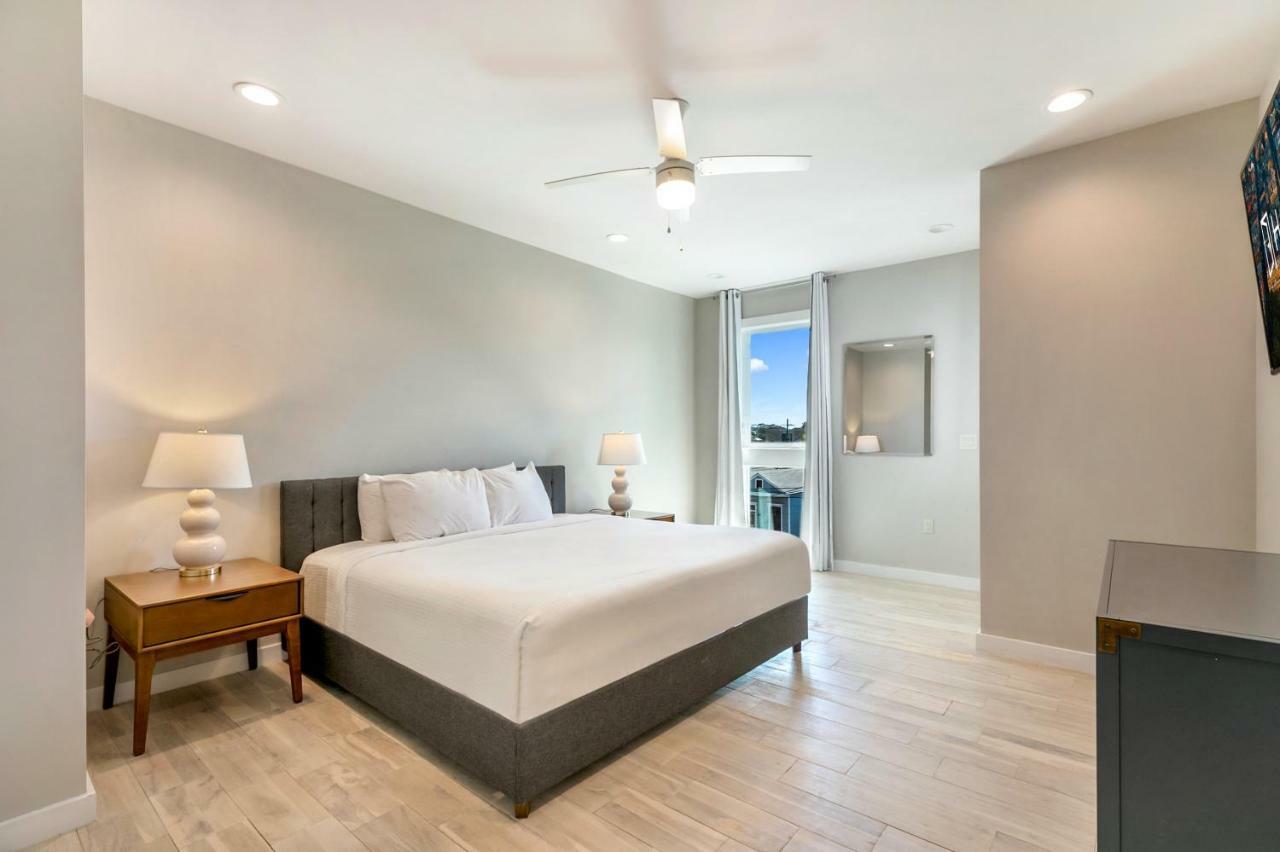 New Construction Townhouse Near Hot Spots