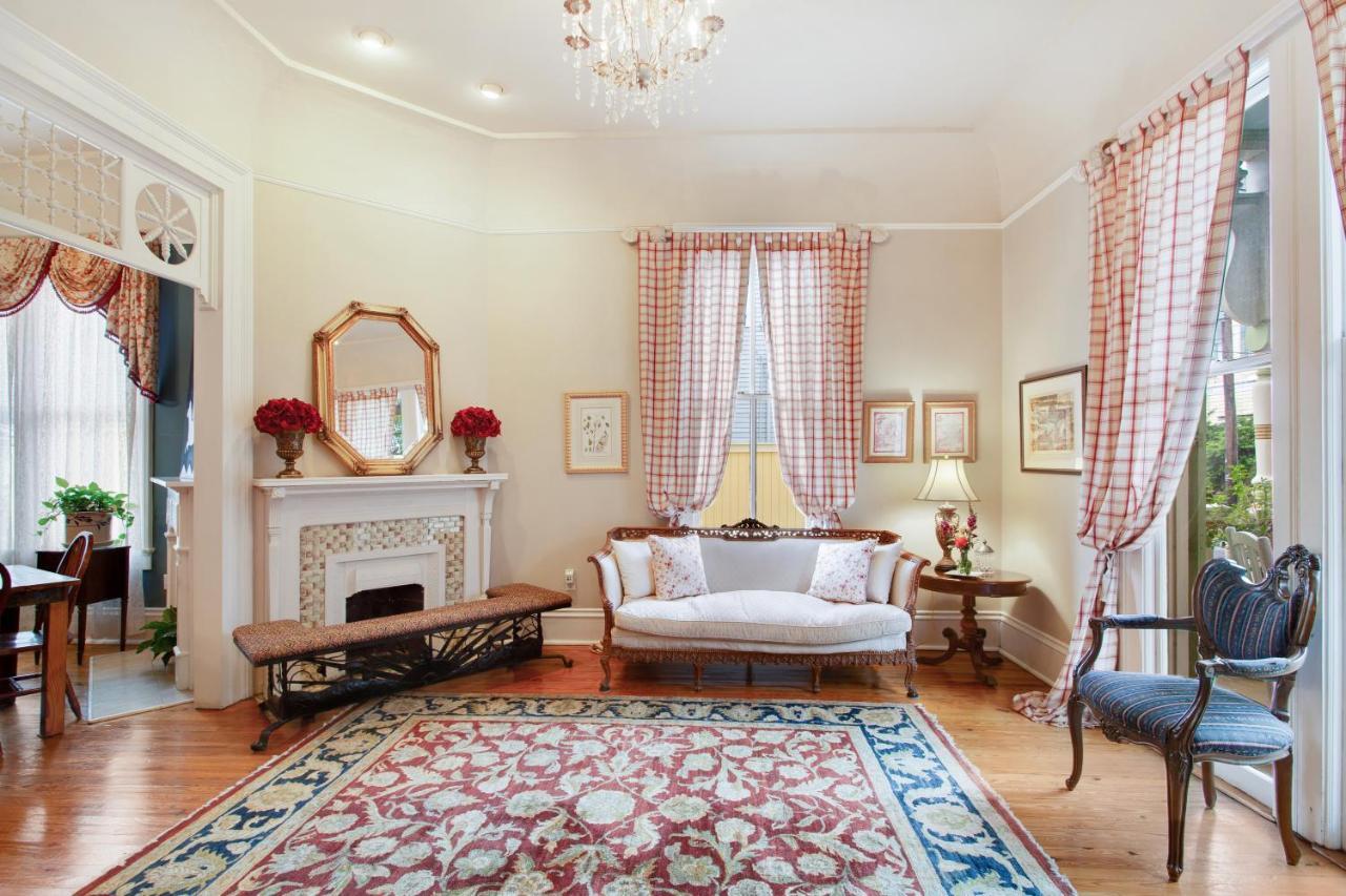 Maison Perrier Bed & Breakfast 4*