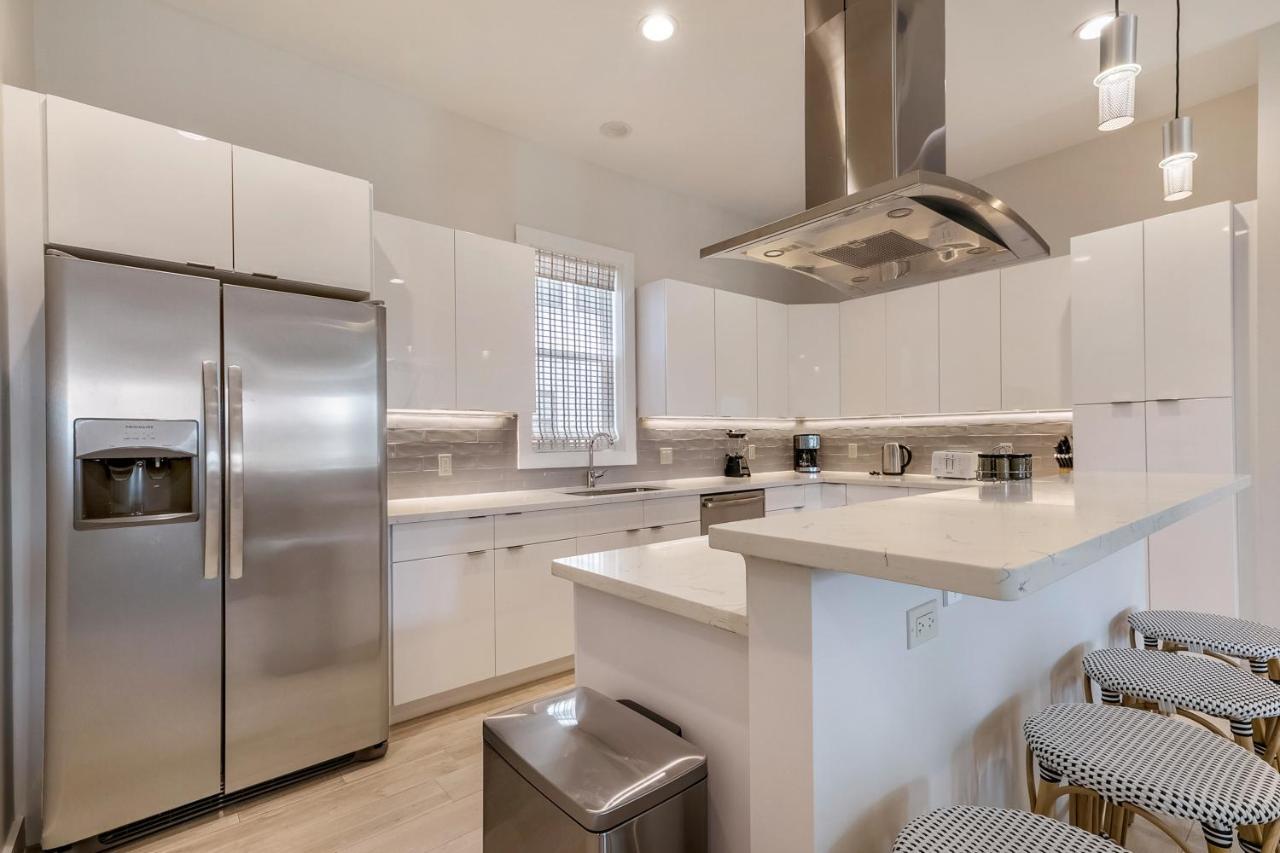 Private Townhouse In A Secure Location Holiday home New Orleans