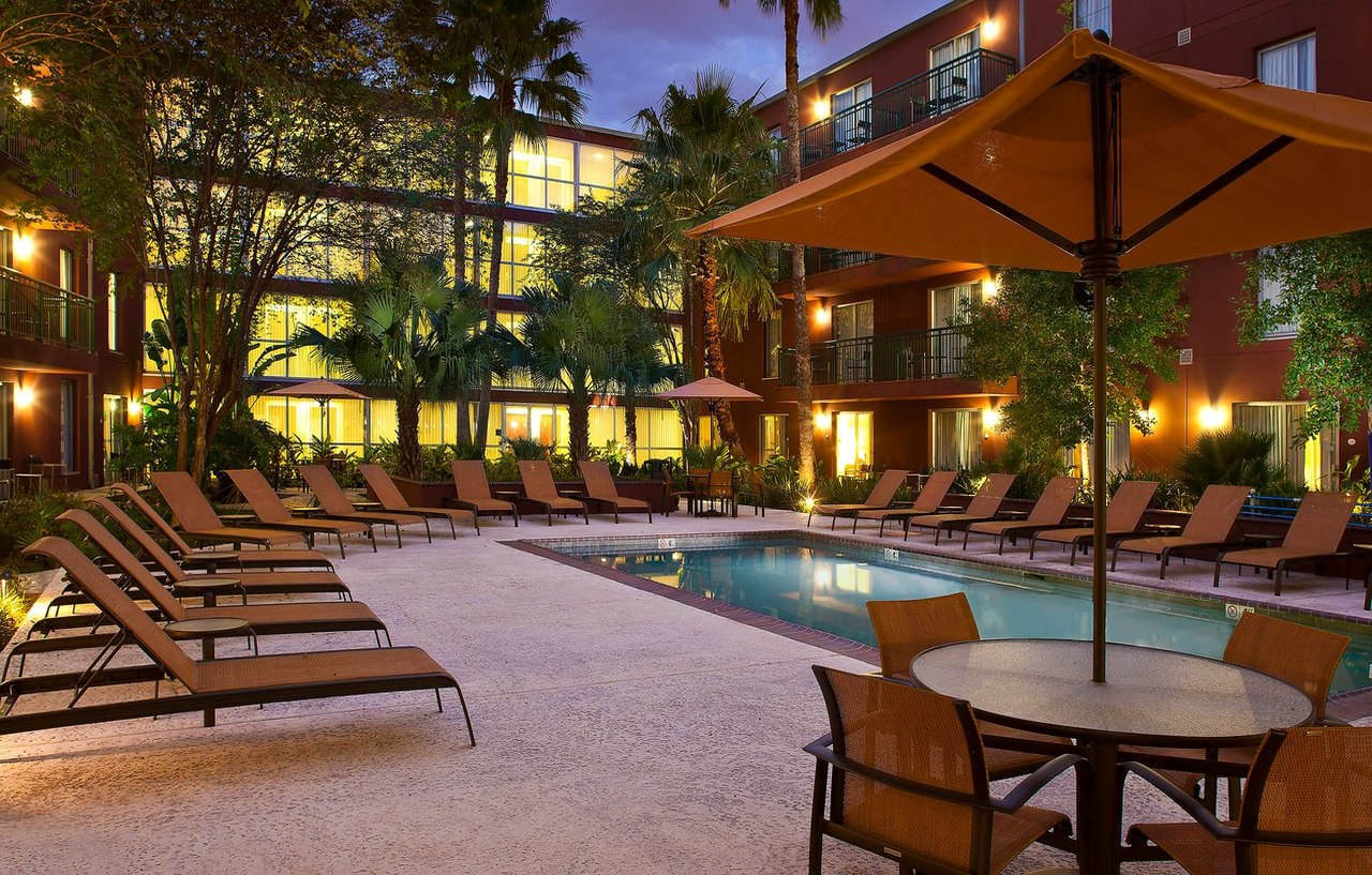 Courtyard By Marriott Warehouse Arts District Hotel New Orleans
