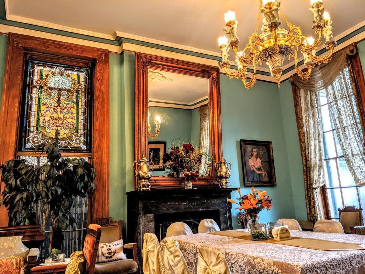 Parisian Courtyard Bed & Breakfast New Orleans