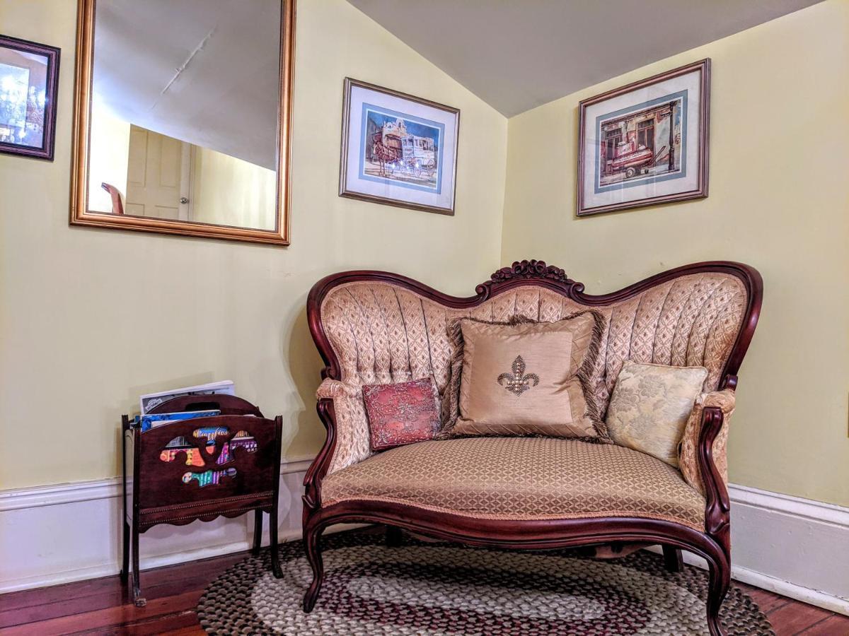 Parisian Courtyard Bed & Breakfast 3*