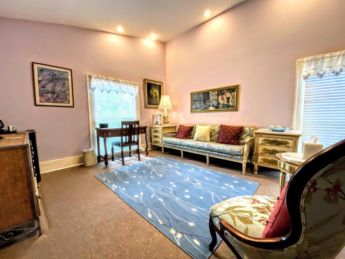 Bed & Breakfast Parisian Courtyard 3*