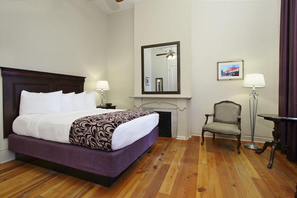 On St. Ann, A French Quarter Inn 3*