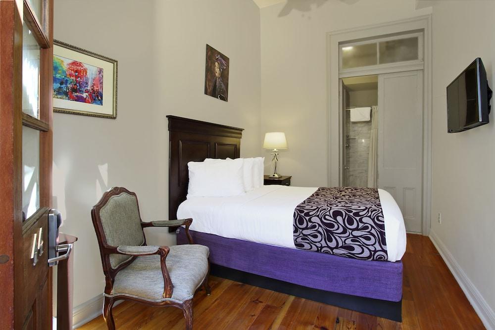 On St. Ann, A French Quarter 3* New Orleans