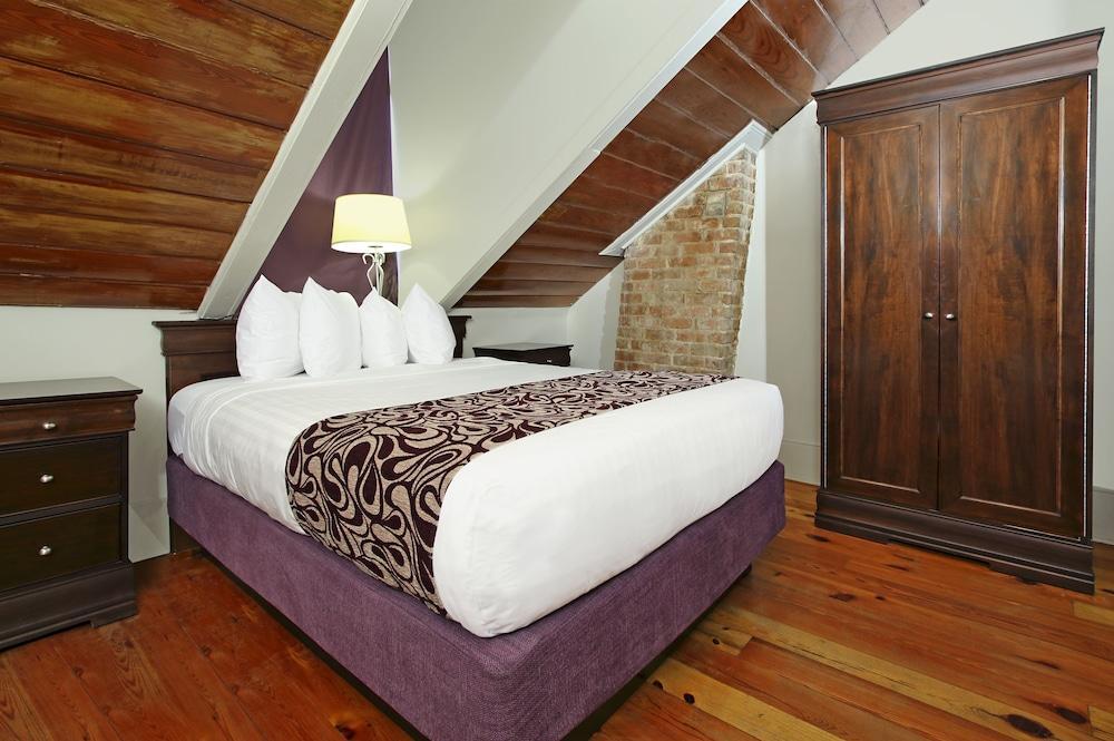 Inn On St. Ann, A French Quarter 3*