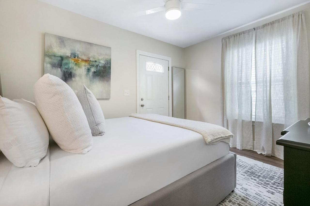 Holiday home St Charles Ave Living Near Hot Spots And Restaurants *