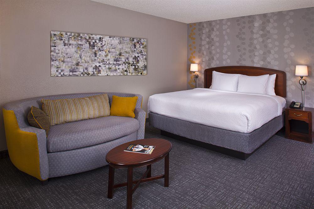 Courtyard By Marriott Warehouse Arts District Hotel New Orleans