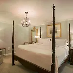 Bienville House Hotel