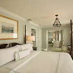 Bienville House Hotel