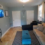 Cozy 2-Bedroom Unit In Beautiful New Orleans With Wifi, Ac