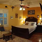 The Blue60 Marigny Inn