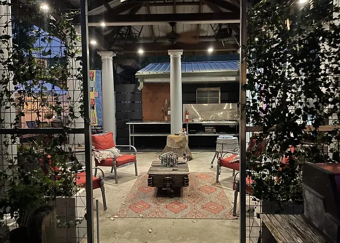 Bywater Home, Parking And Pet Friendly Retreat