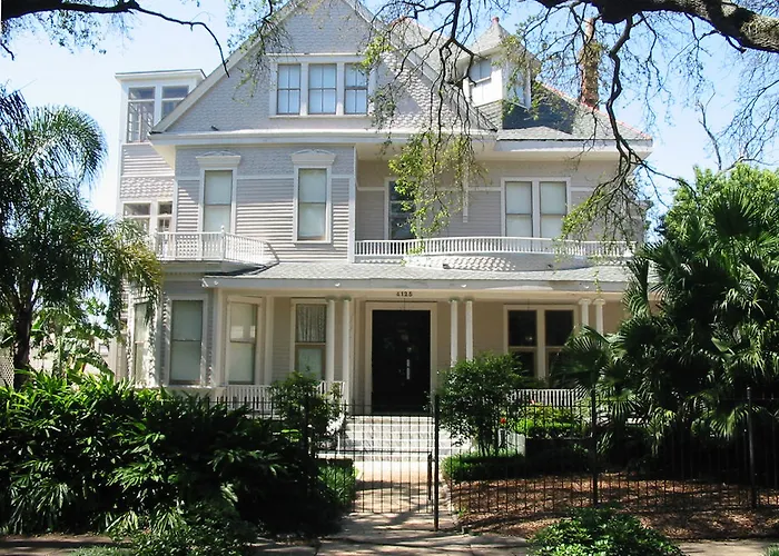 Avenue Inn Bed And Breakfast