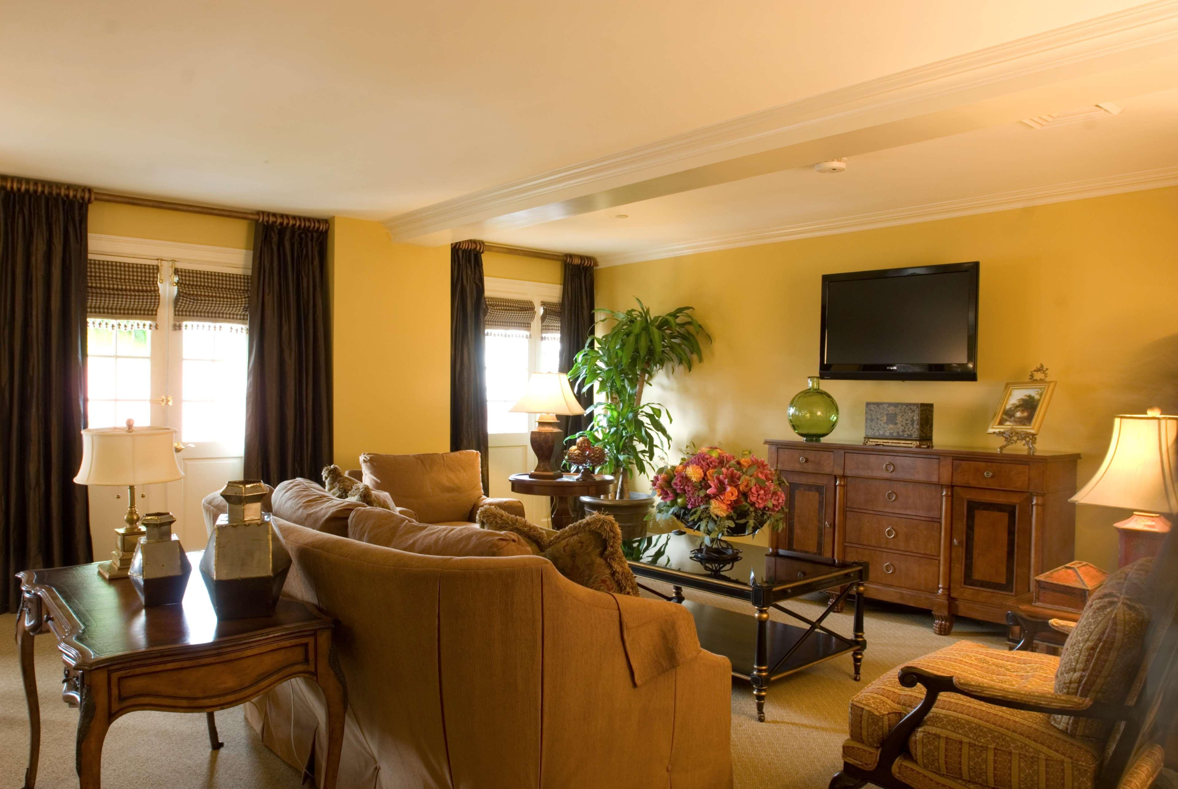 Bienville House 3*