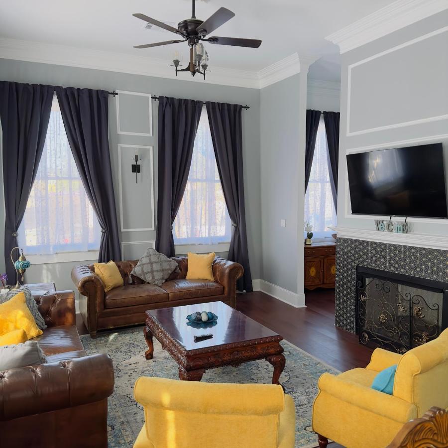 Walk To French Quarter Canal Homestay