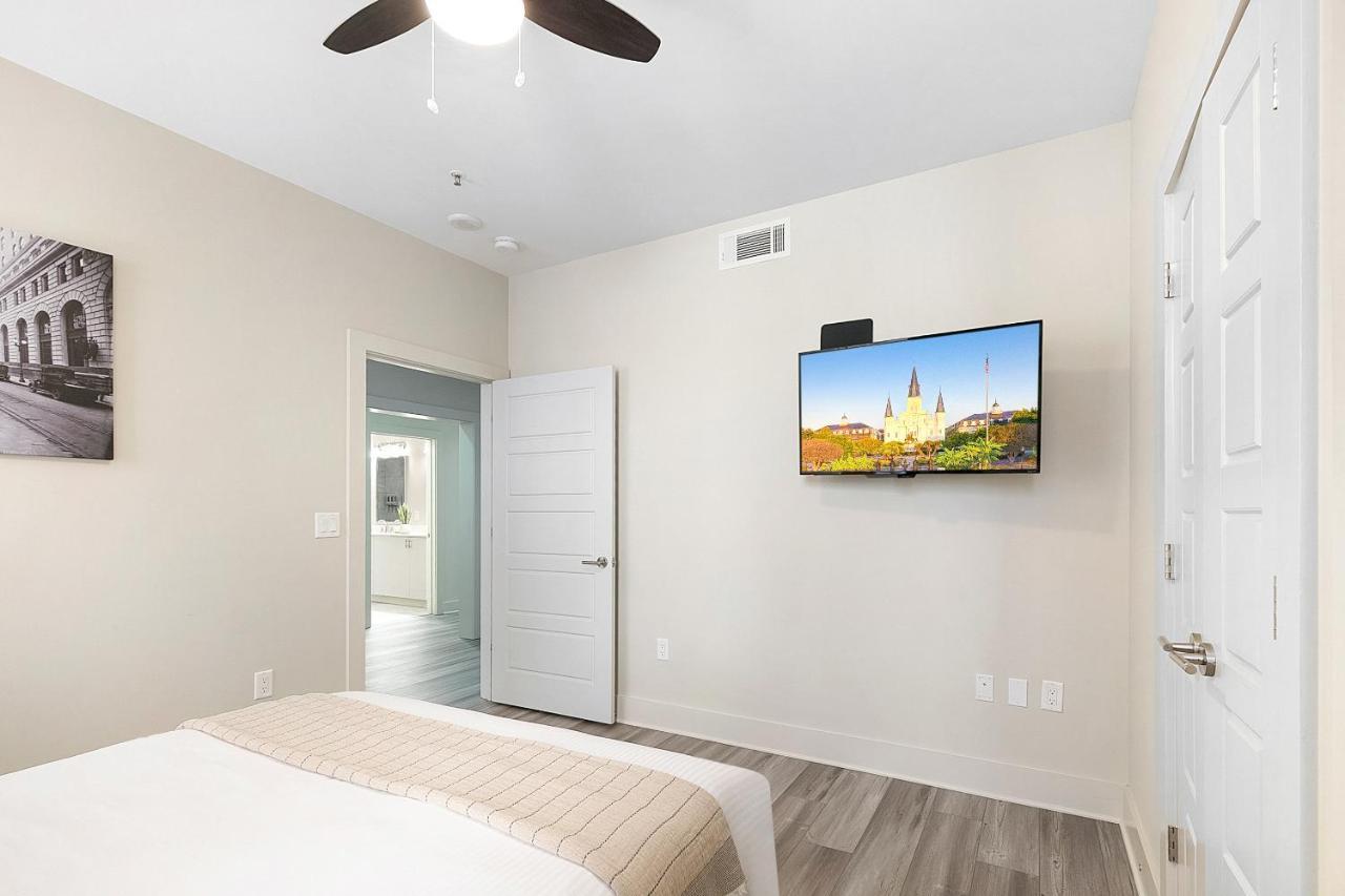 Stunning 5-minute Walk To Bourbon Street! Apartment *