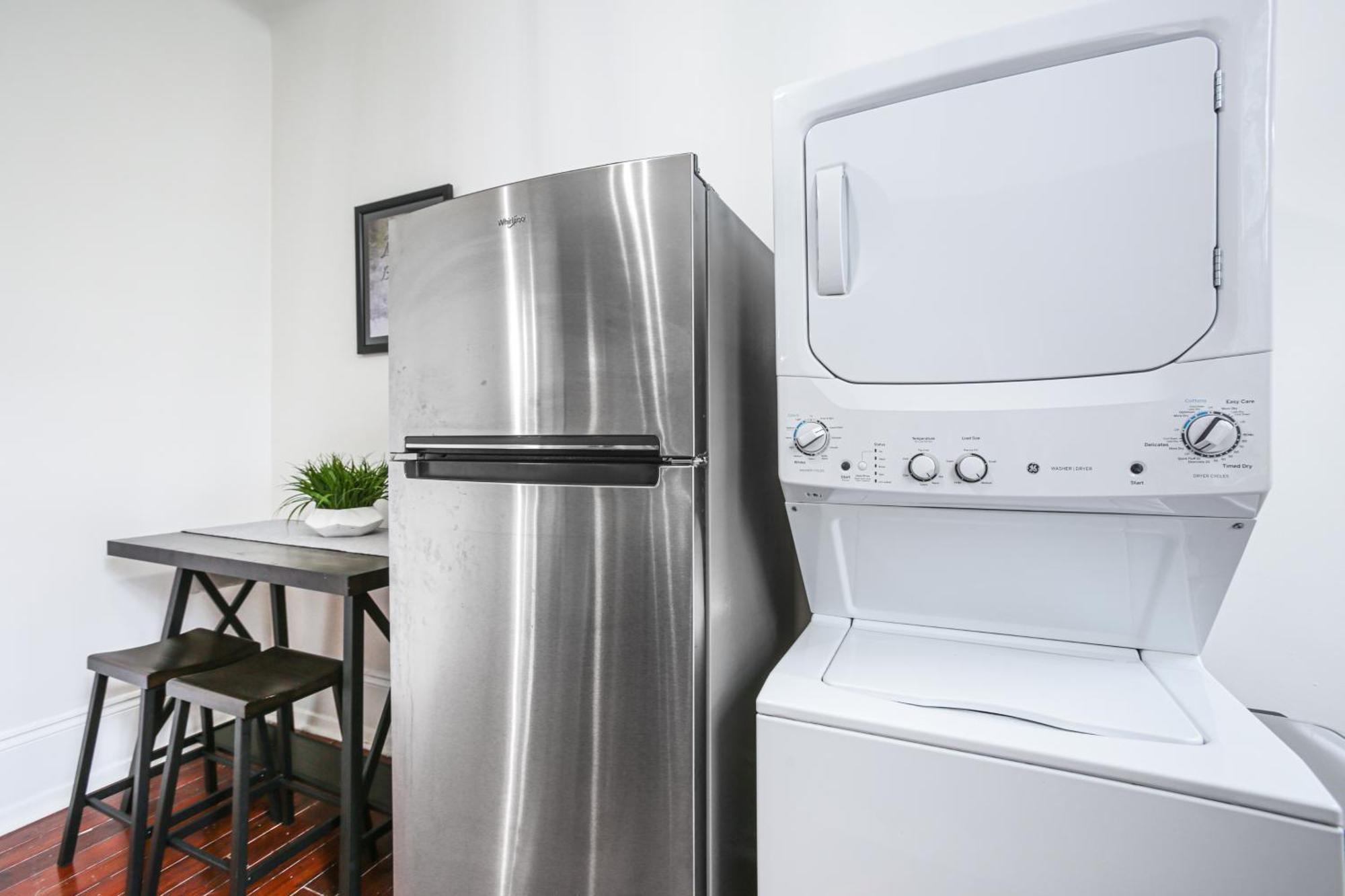 Apartment Updated Bourbon Street With Smart Tvs! New Orleans