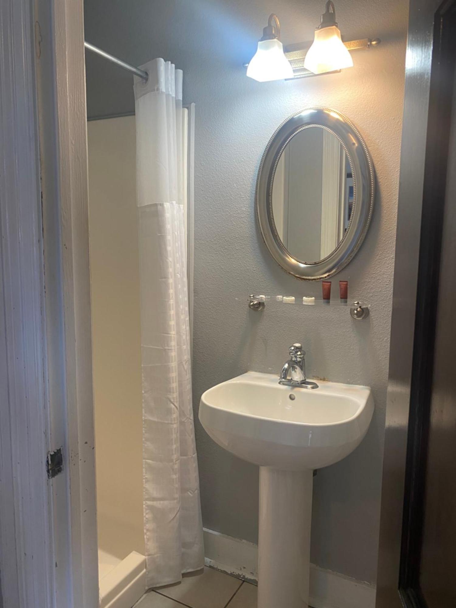 Balcony Bed & Breakfast 3*
