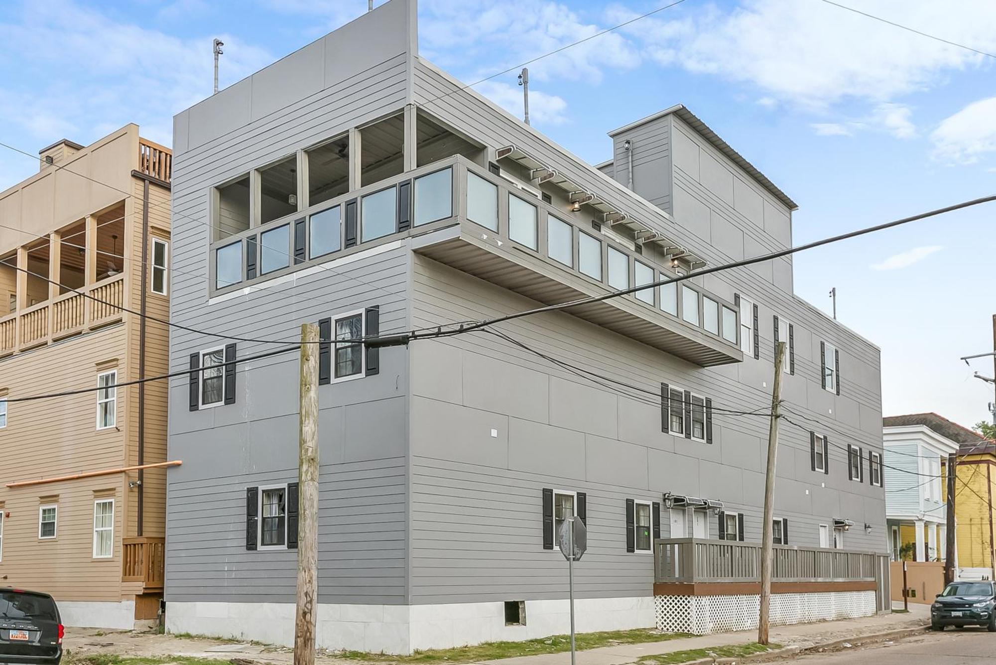 Spacious In Downtown Nola *