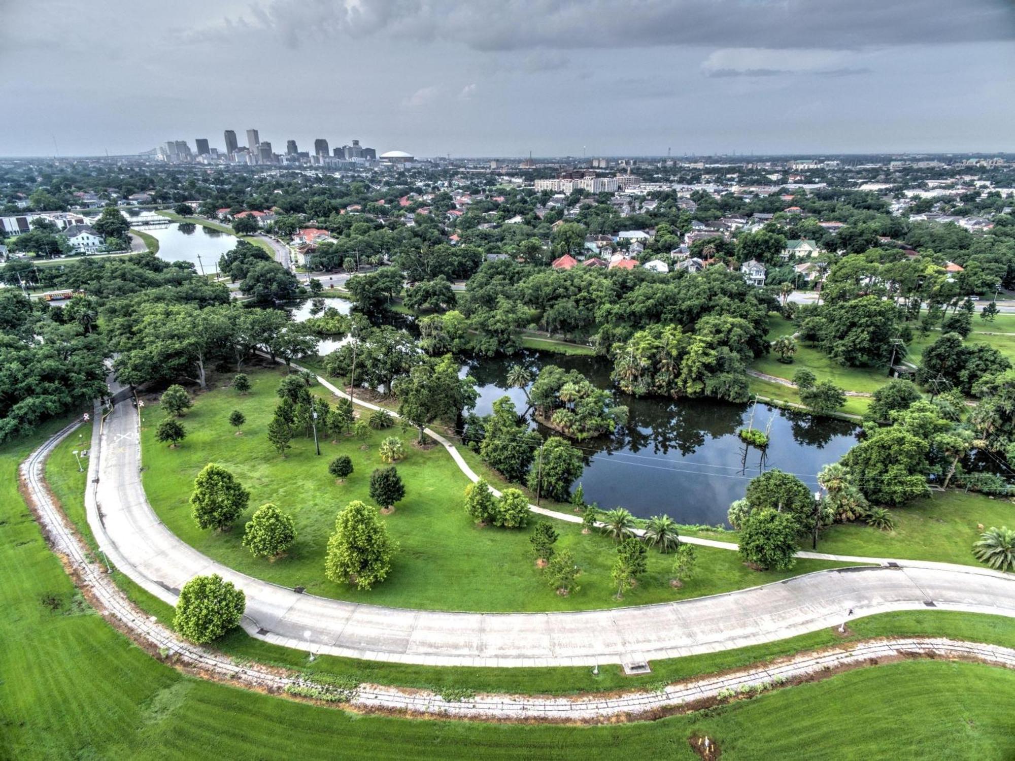 Spacious In Downtown Nola Apartment *