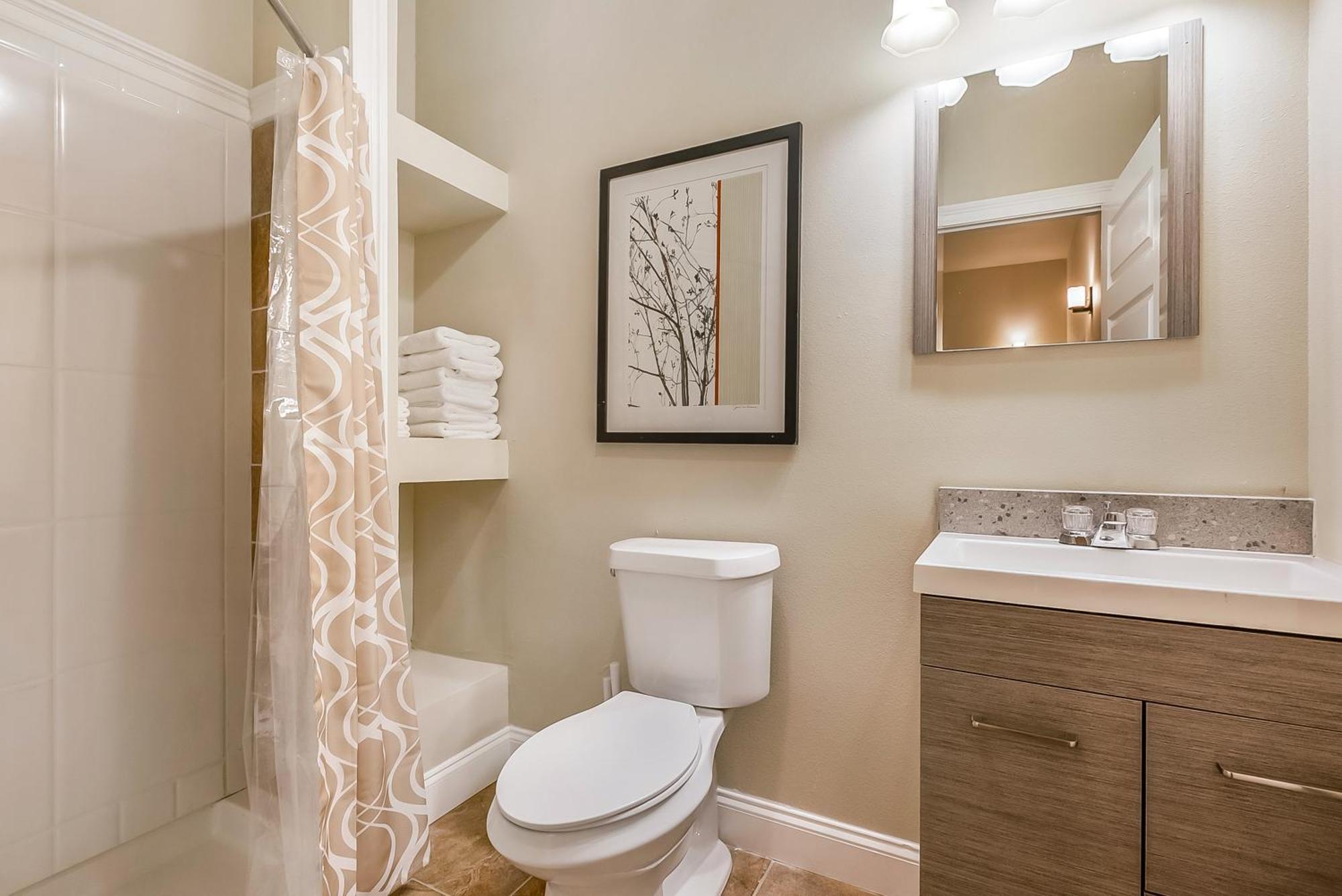 Spacious In Downtown Nola *