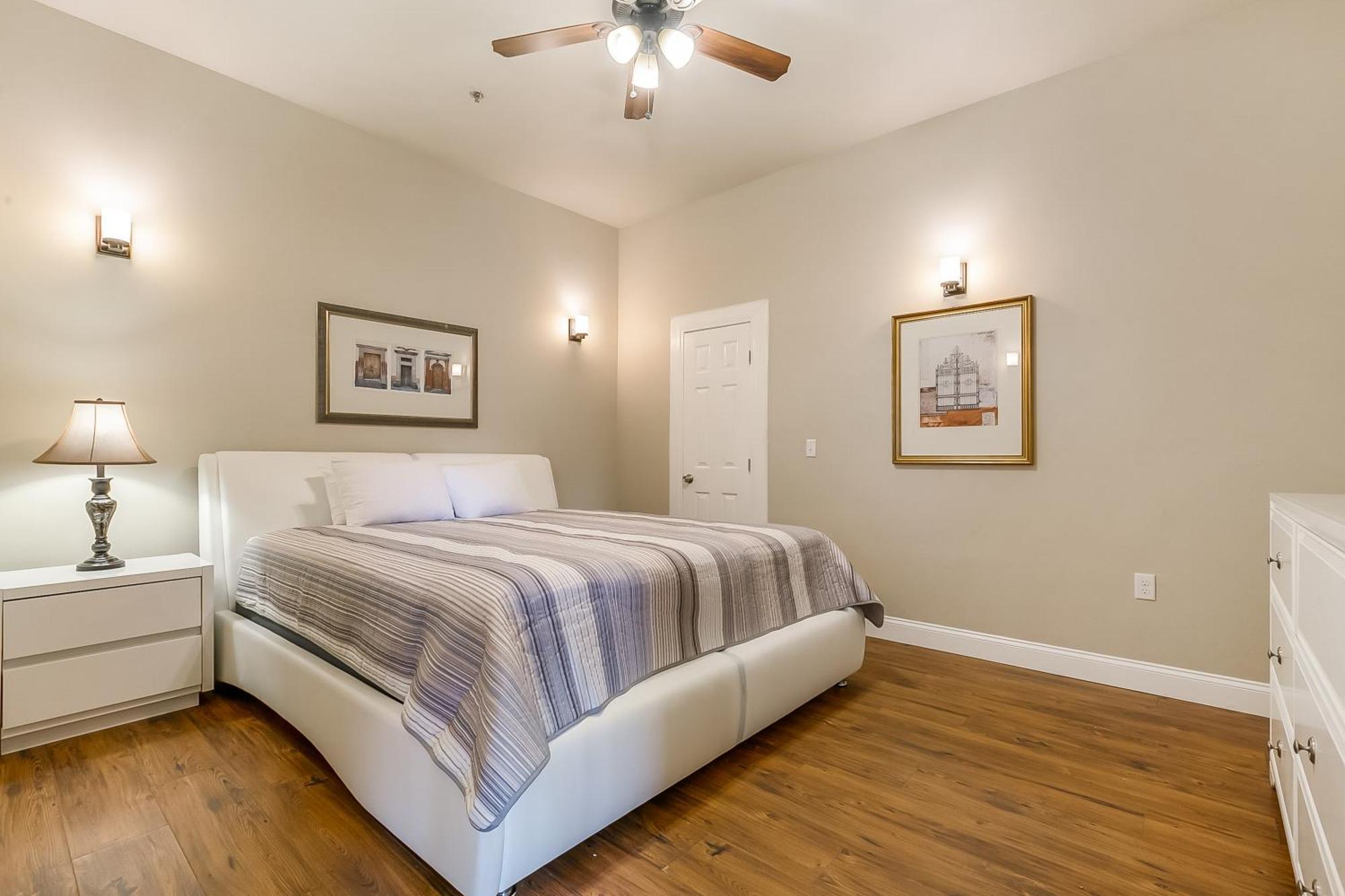 Spacious In Downtown Nola Apartment New Orleans