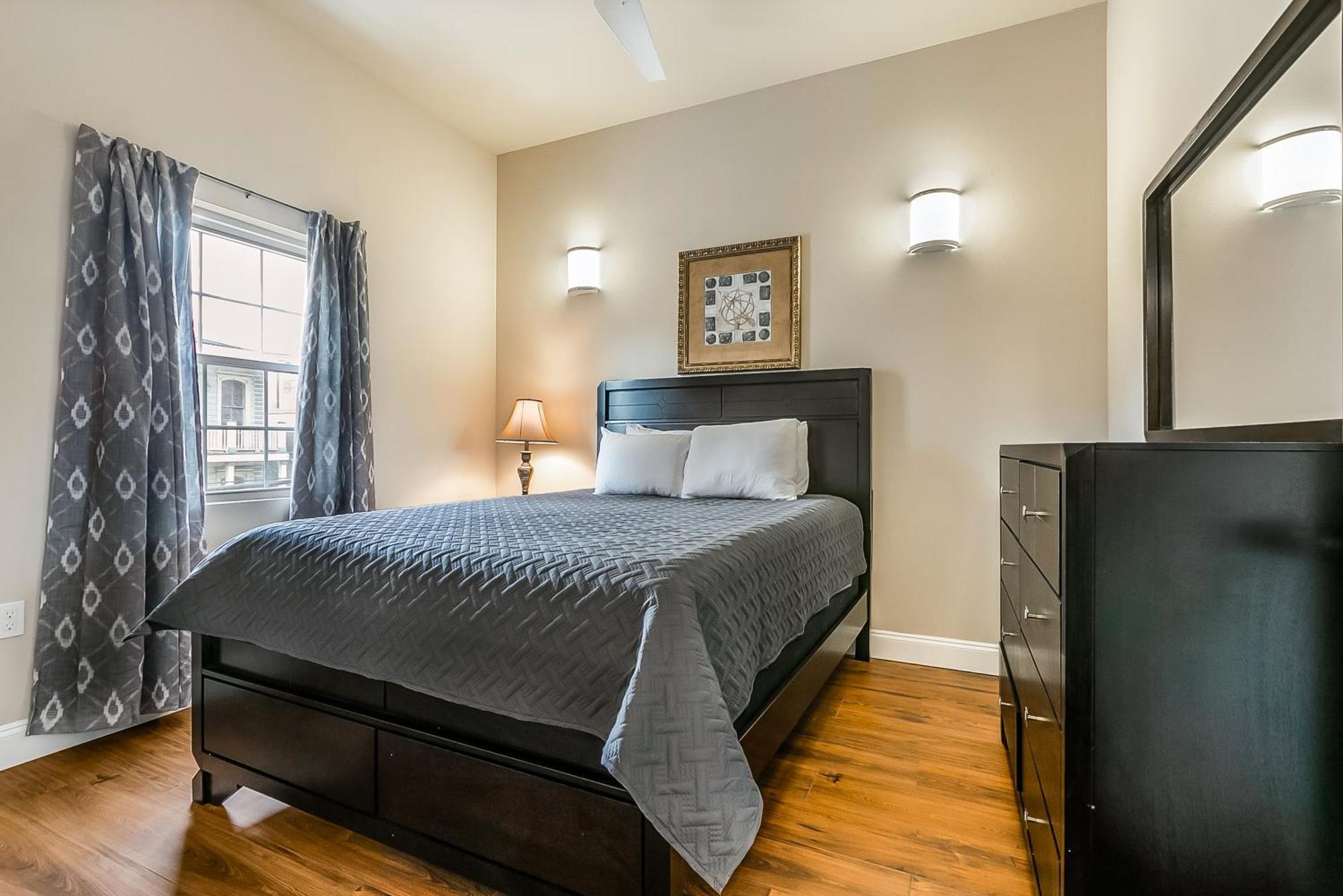 Spacious In Downtown Nola * New Orleans