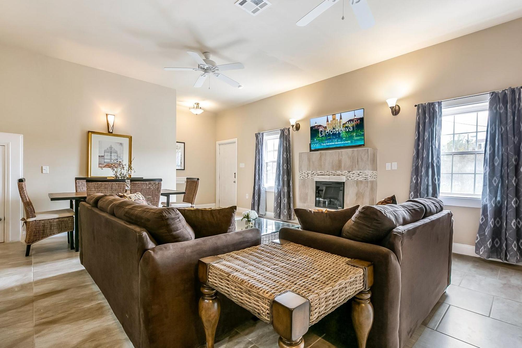 Spacious In Downtown Nola Apartment New Orleans