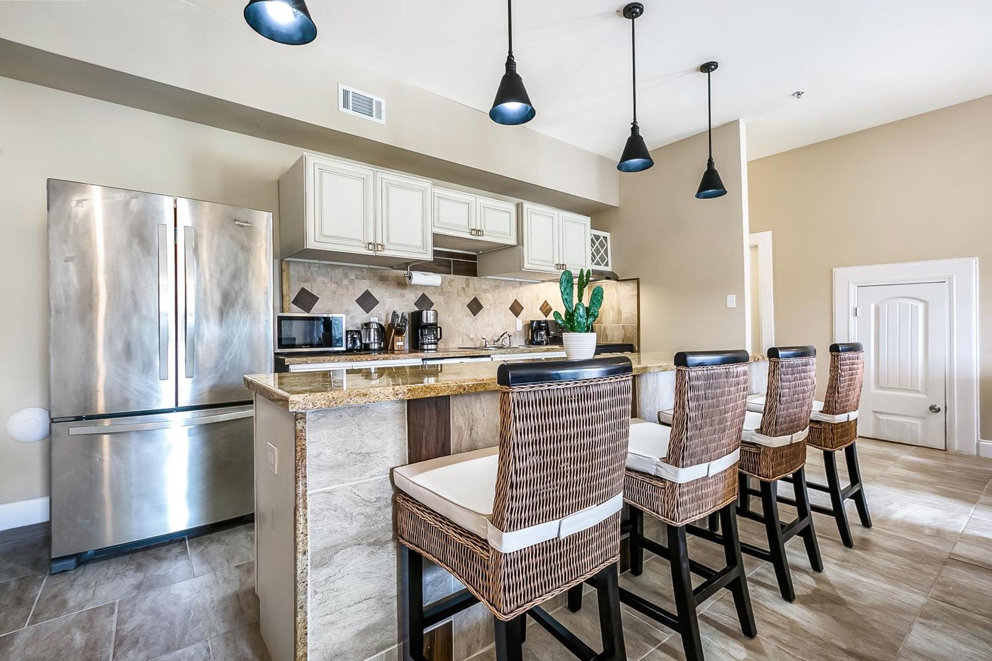 Apartment Spacious In Downtown Nola New Orleans