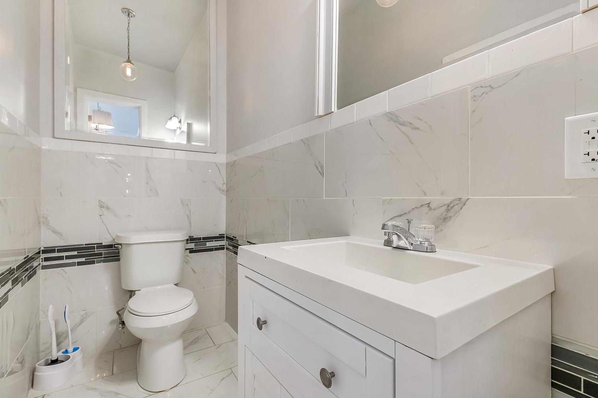 Spacious In Downtown Nola Apartment