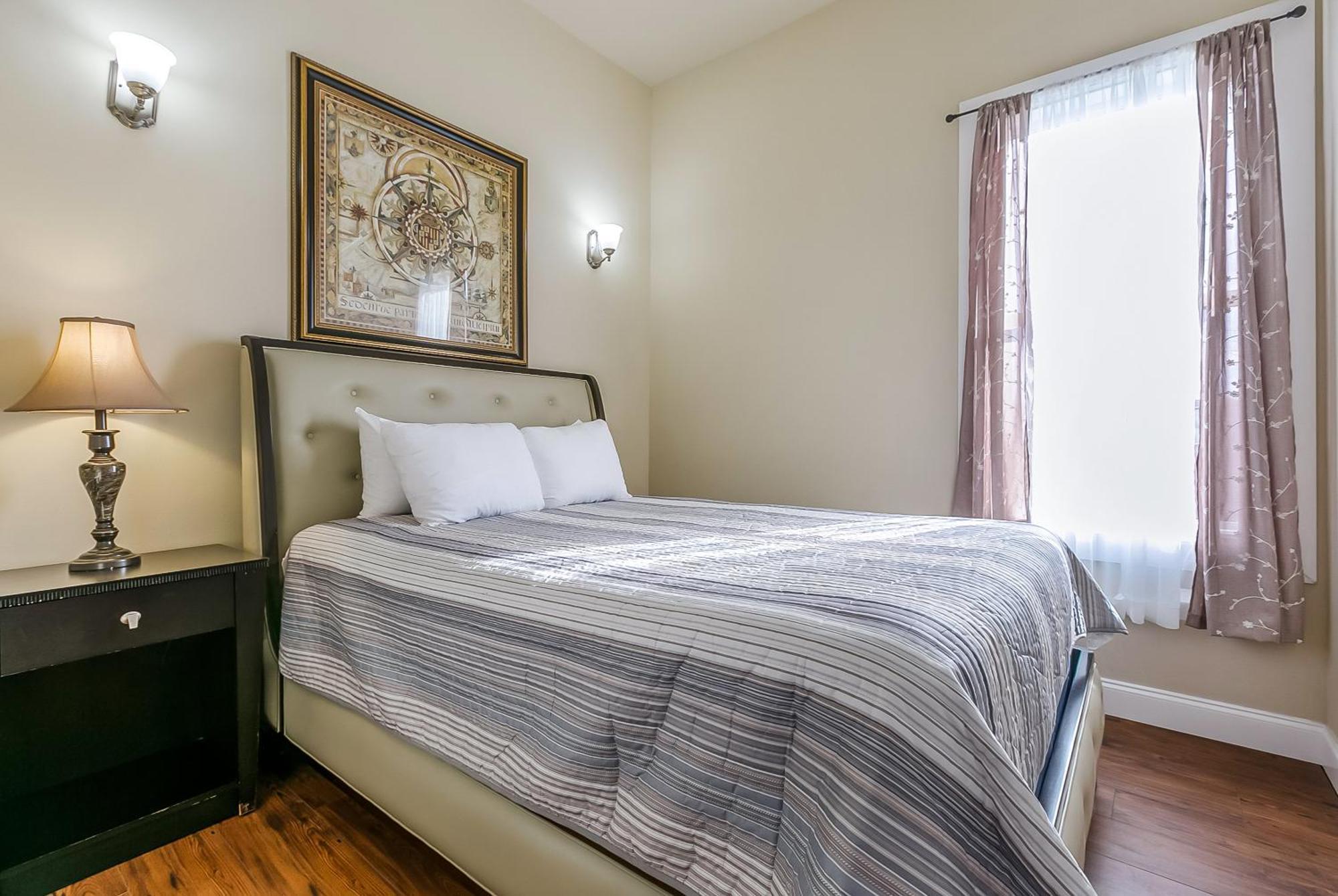 Spacious In Downtown Nola Apartment New Orleans