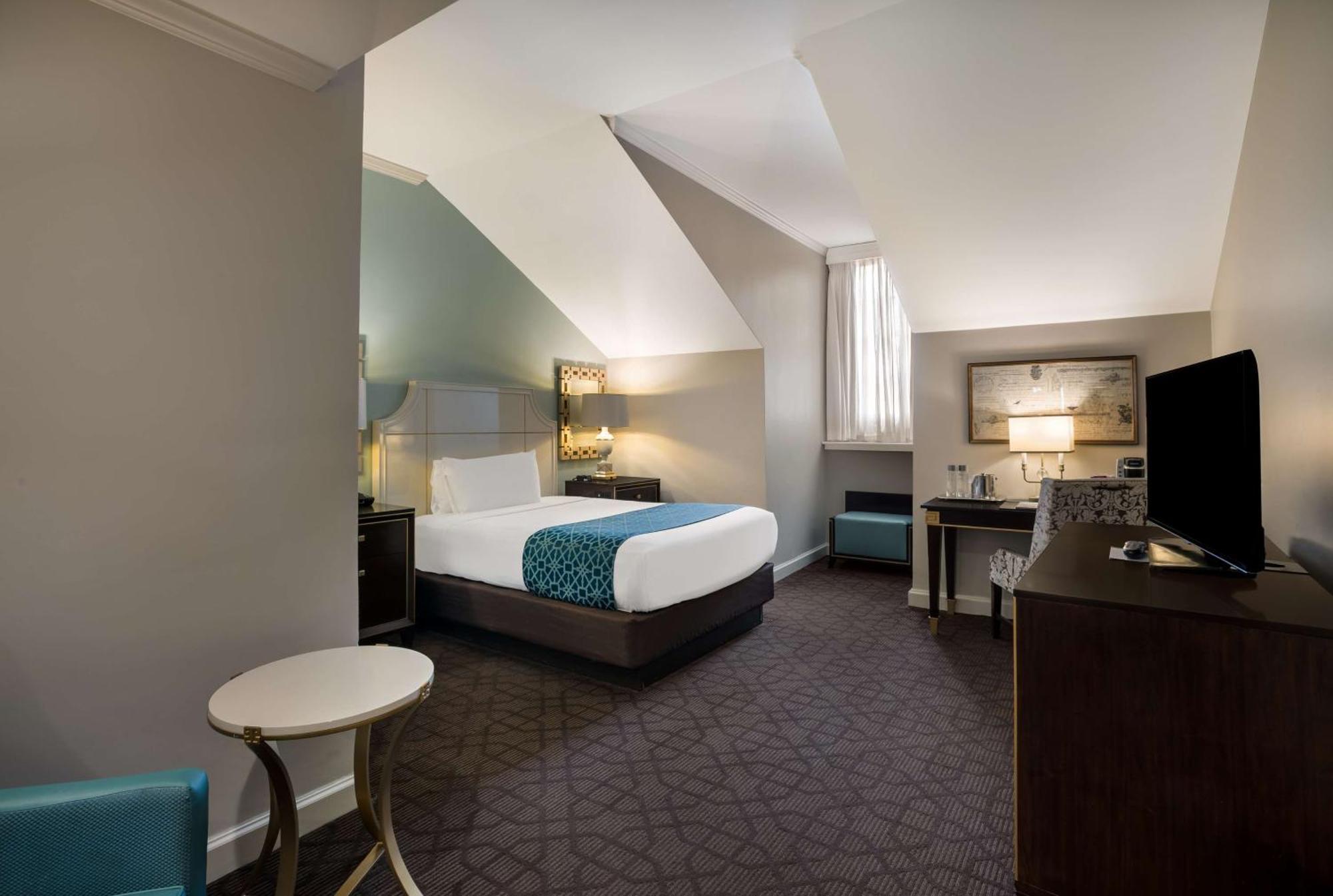 Hotel The Royal Sonesta 5*