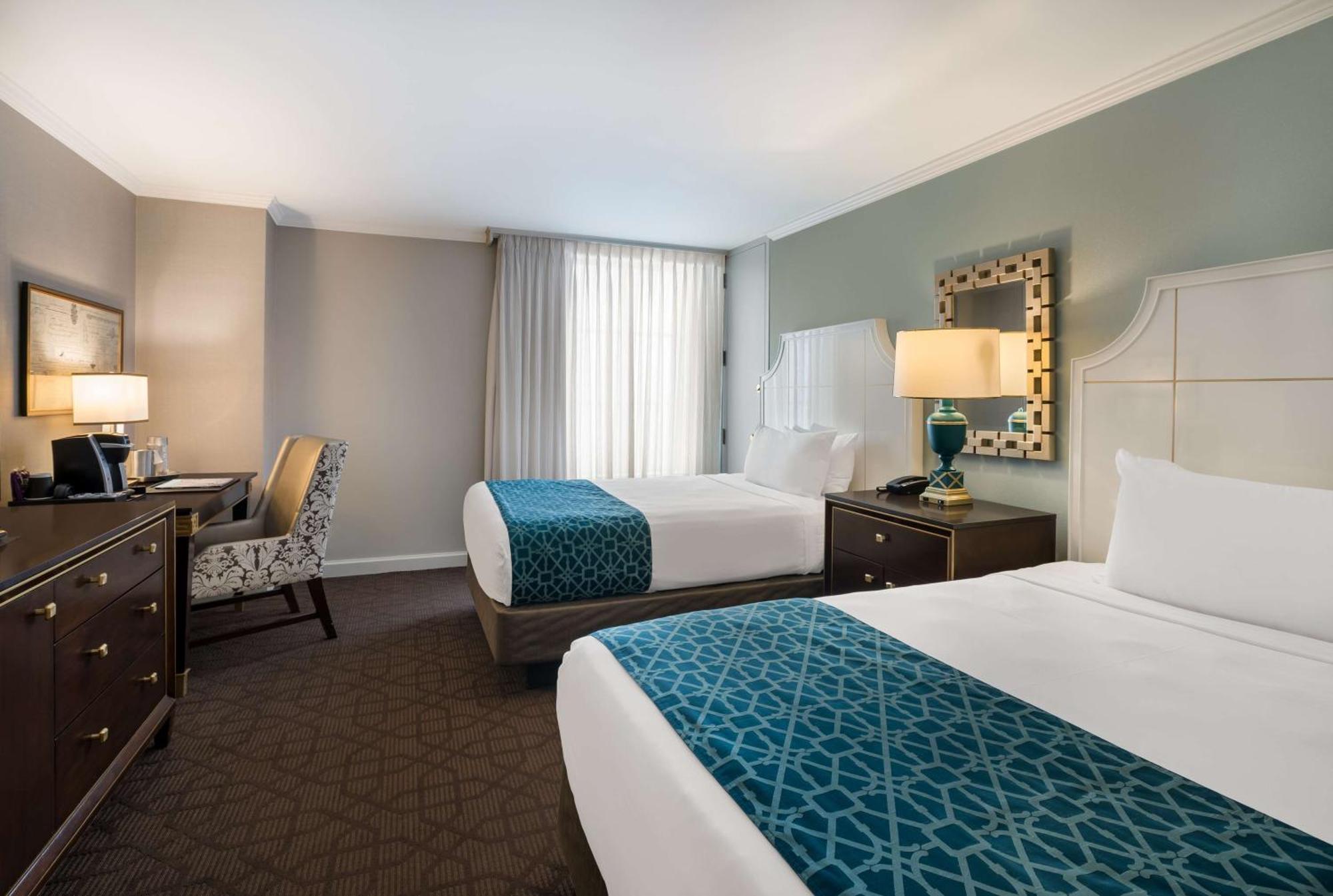 The Royal Sonesta Hotel 5*