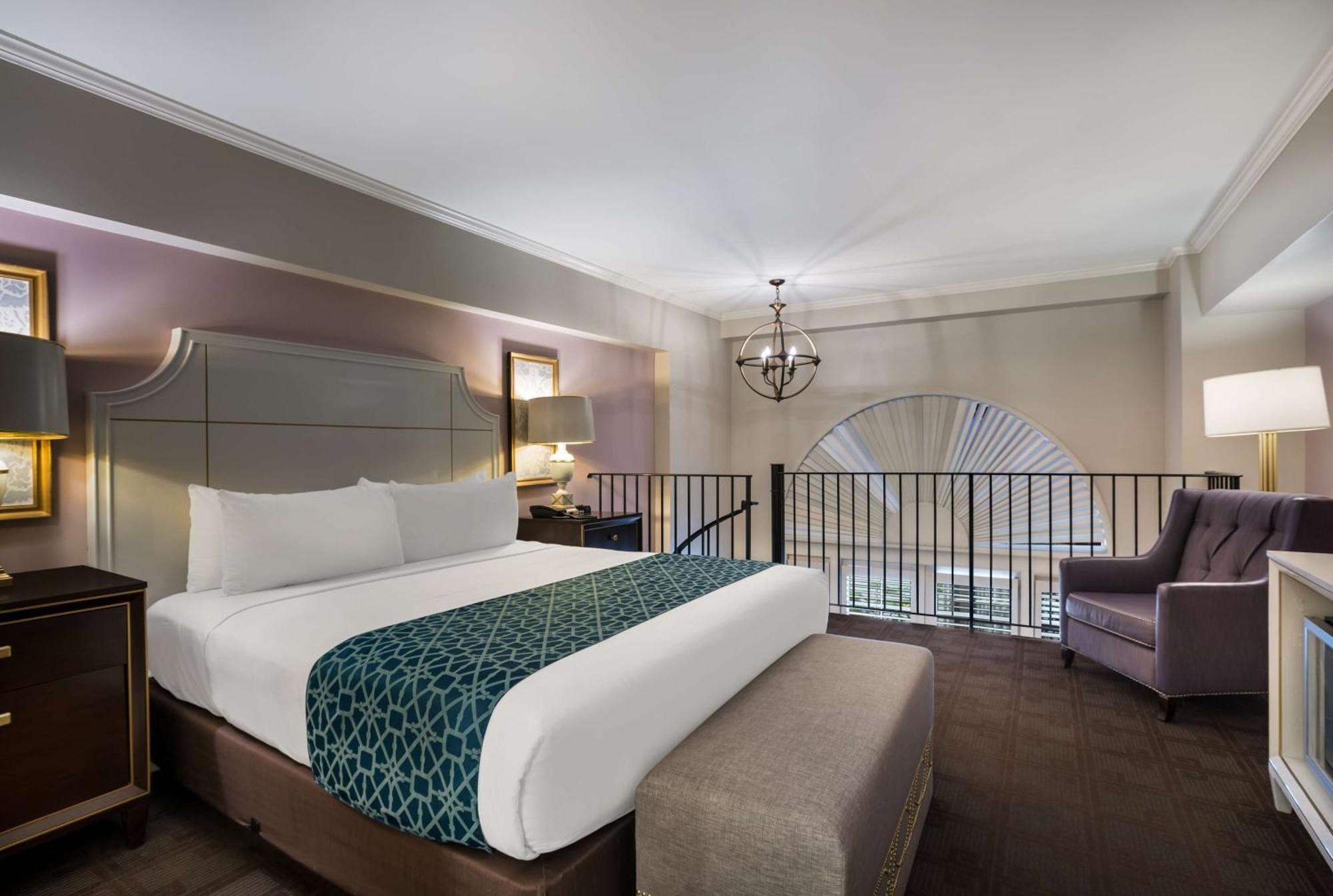 The Royal Sonesta 5*