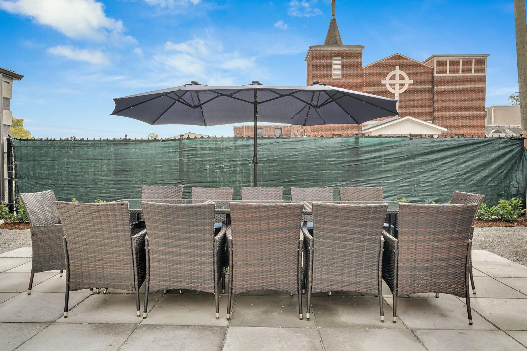 Sleeps 24-spacious Near Fq W Pool Hotel New Orleans