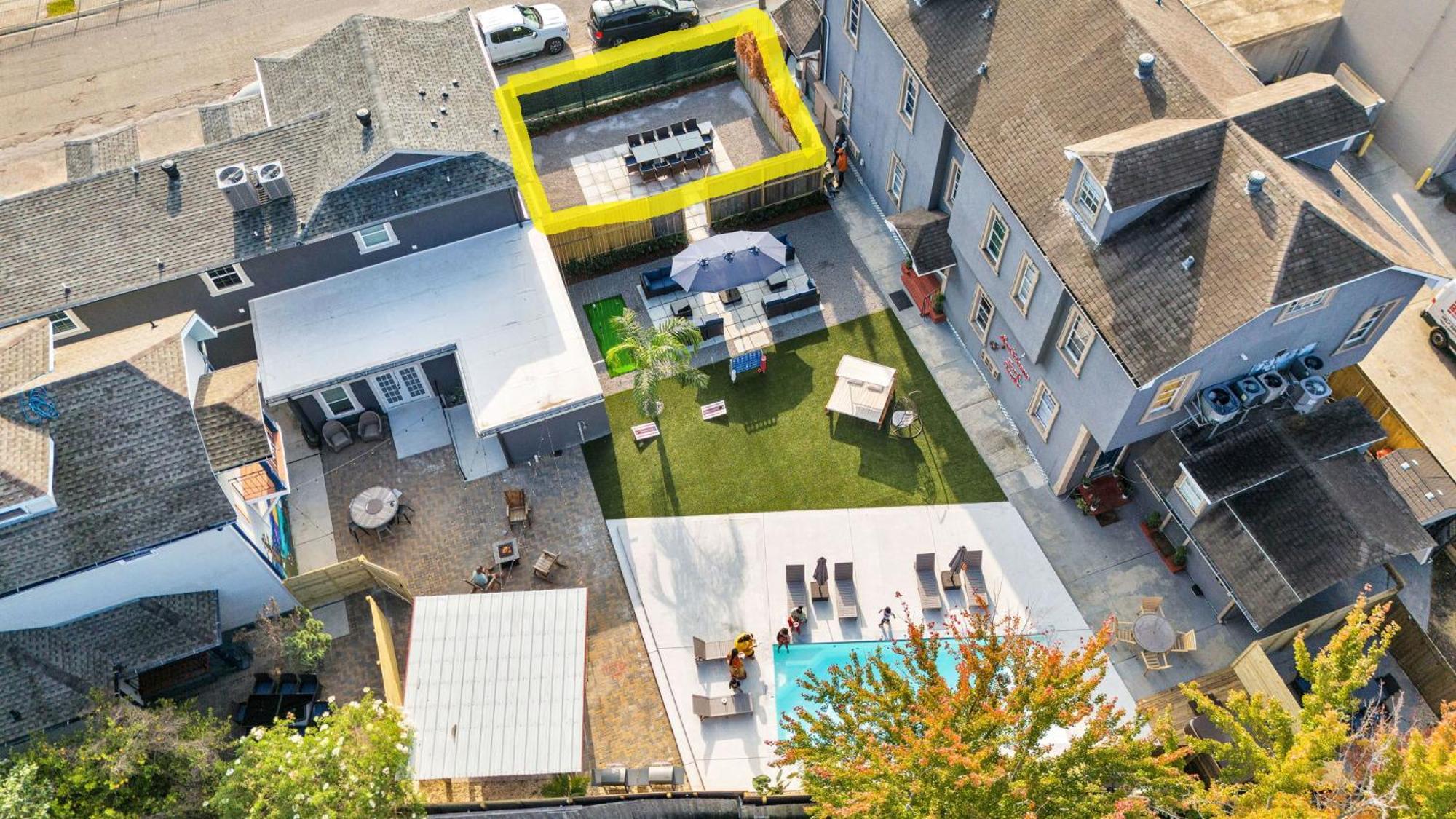 Sleeps 24-spacious Near Fq W Pool Hotel New Orleans