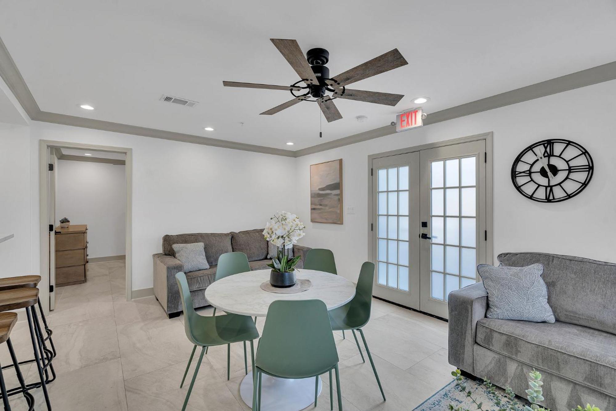 Sleeps 24-spacious Near Fq W Pool Hotel New Orleans