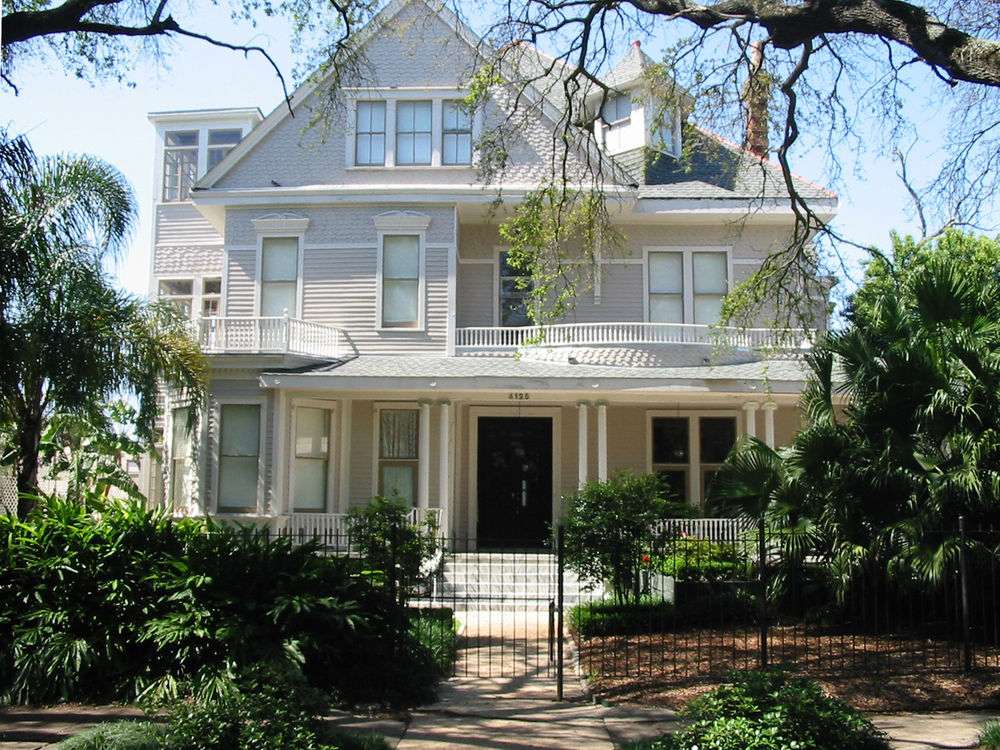 Avenue Hotel 2*