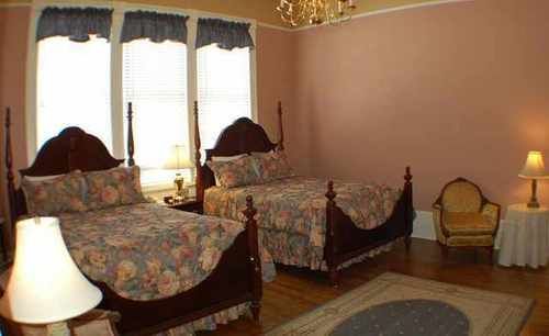 Hotel Avenue 2*