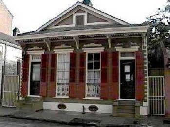 Royal Barracks New Orleans