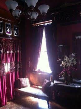 Royal Barracks 3*